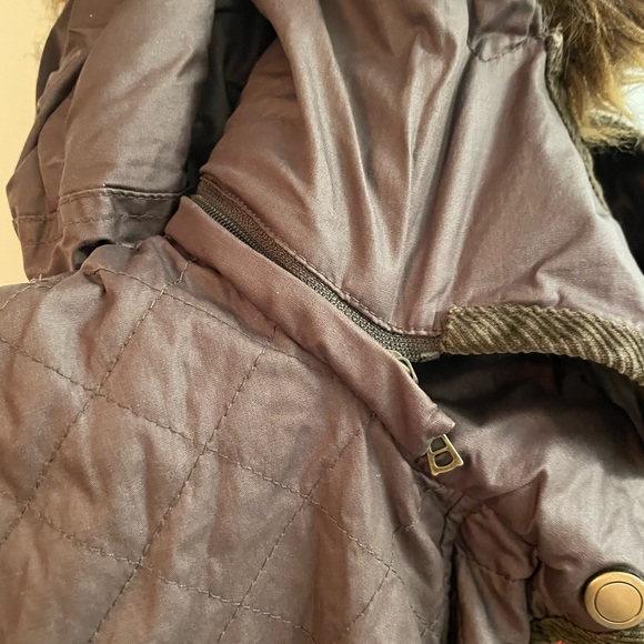 Adorable winter coat with detachable hood and fur - Picture 6 of 9